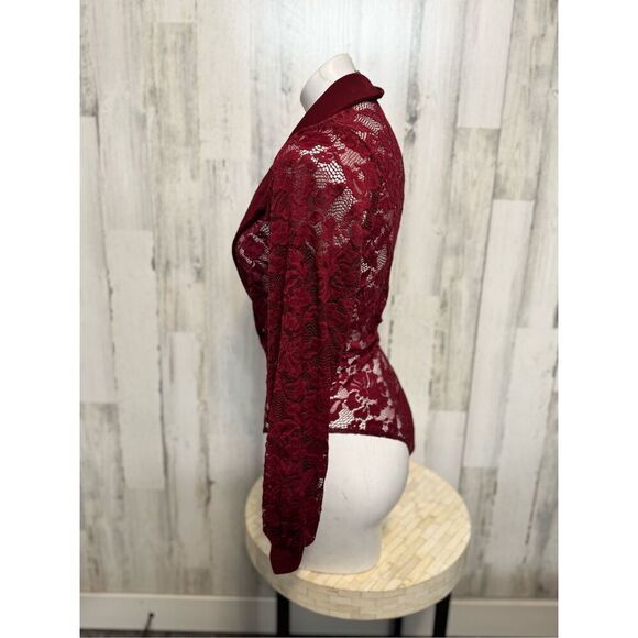 Laced bodysuit size medium - Picture 3 of 7